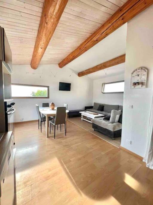Appartement Proche Aeroport Marseille Marignane - Studio Confortable - Logement Ideal - Hebergement Tout Equipe Rognac Luaran gambar