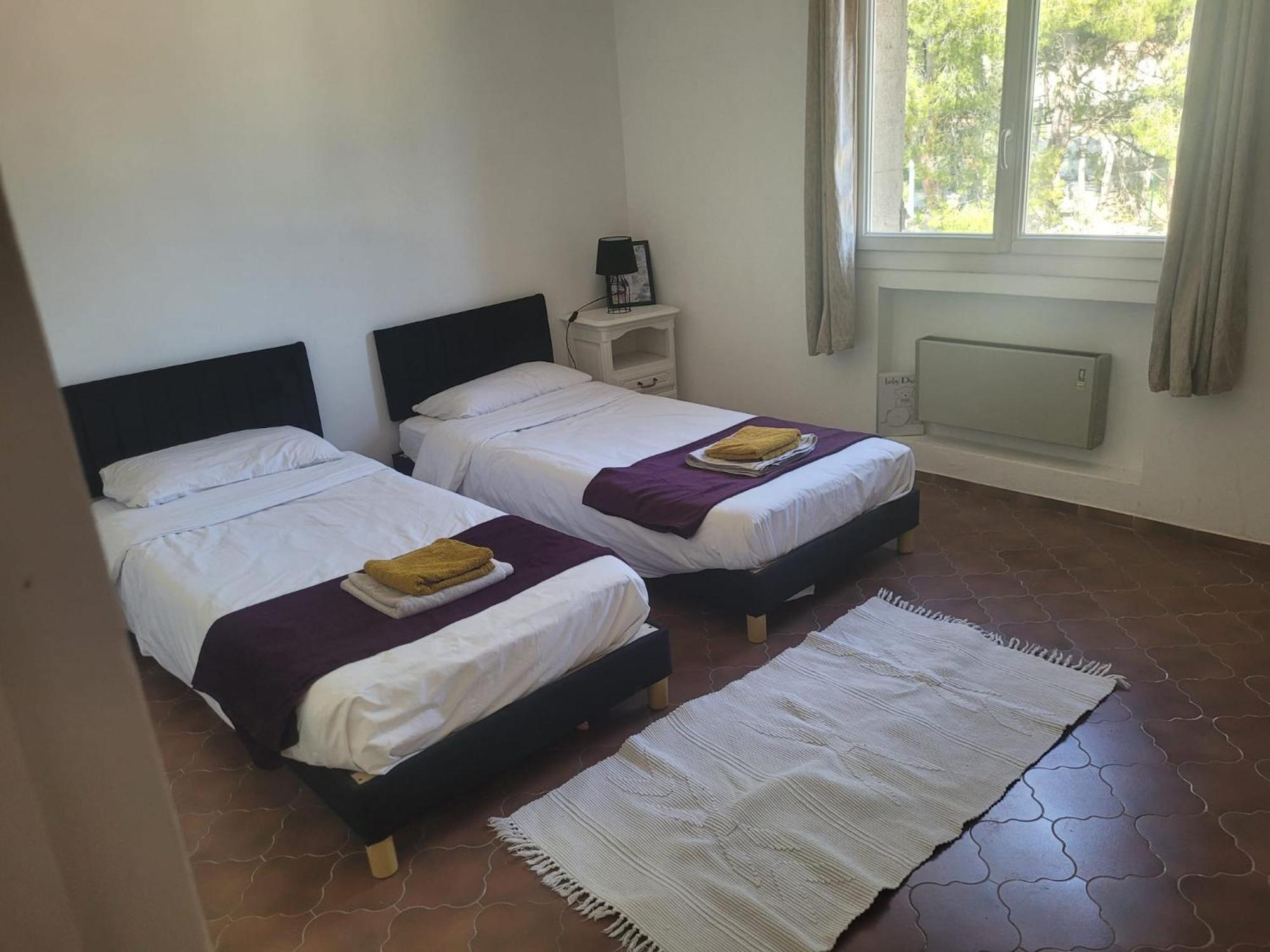 Appartement Proche Aeroport Marseille Marignane - Studio Confortable - Logement Ideal - Hebergement Tout Equipe Rognac Luaran gambar