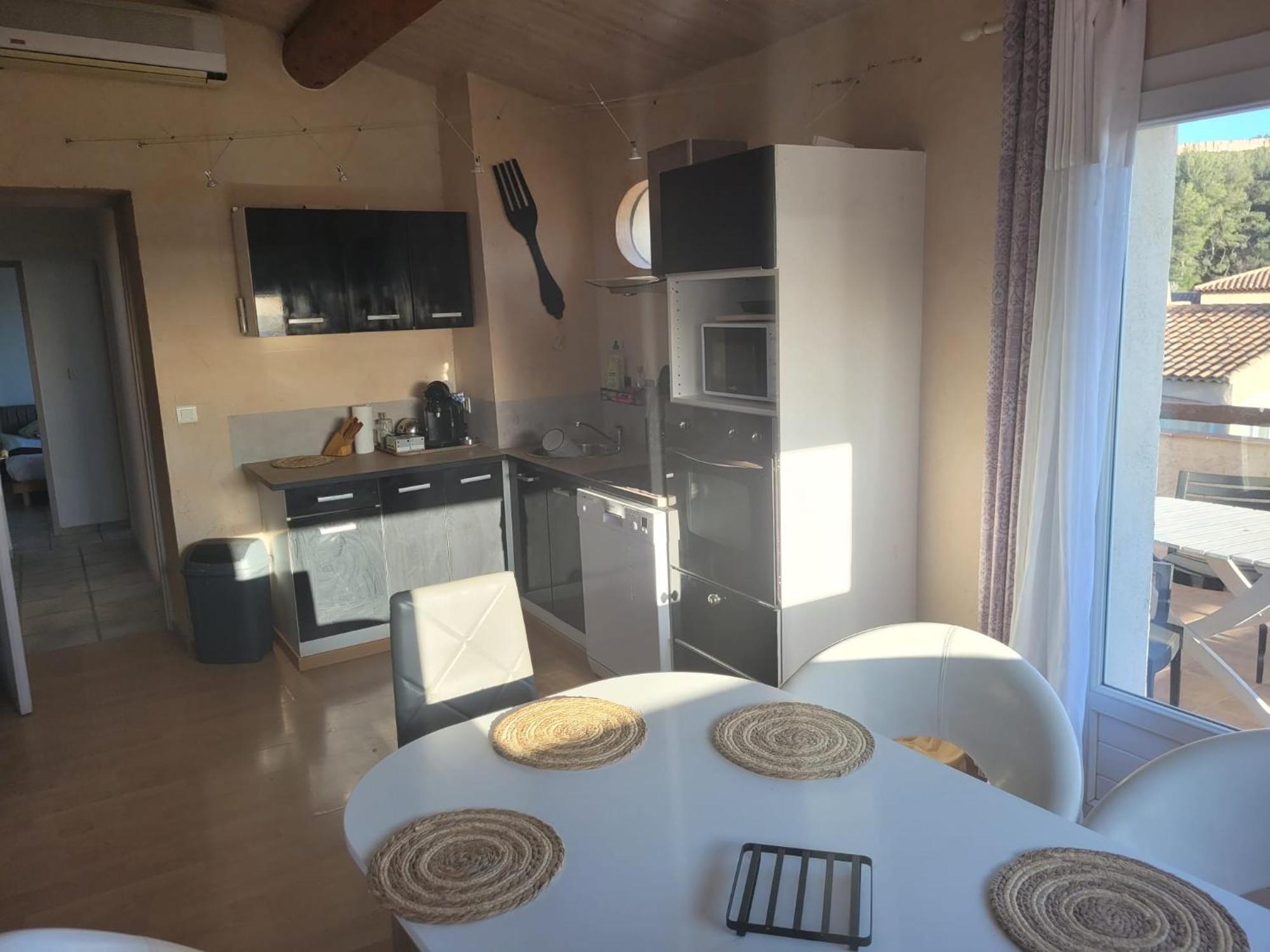 Appartement Proche Aeroport Marseille Marignane - Studio Confortable - Logement Ideal - Hebergement Tout Equipe Rognac Luaran gambar